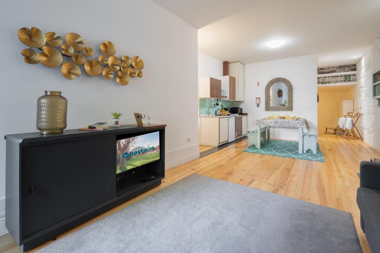 Host Wise - Homely Noble Flats - Garden & Jacuzzi ポルト エクステリア 写真