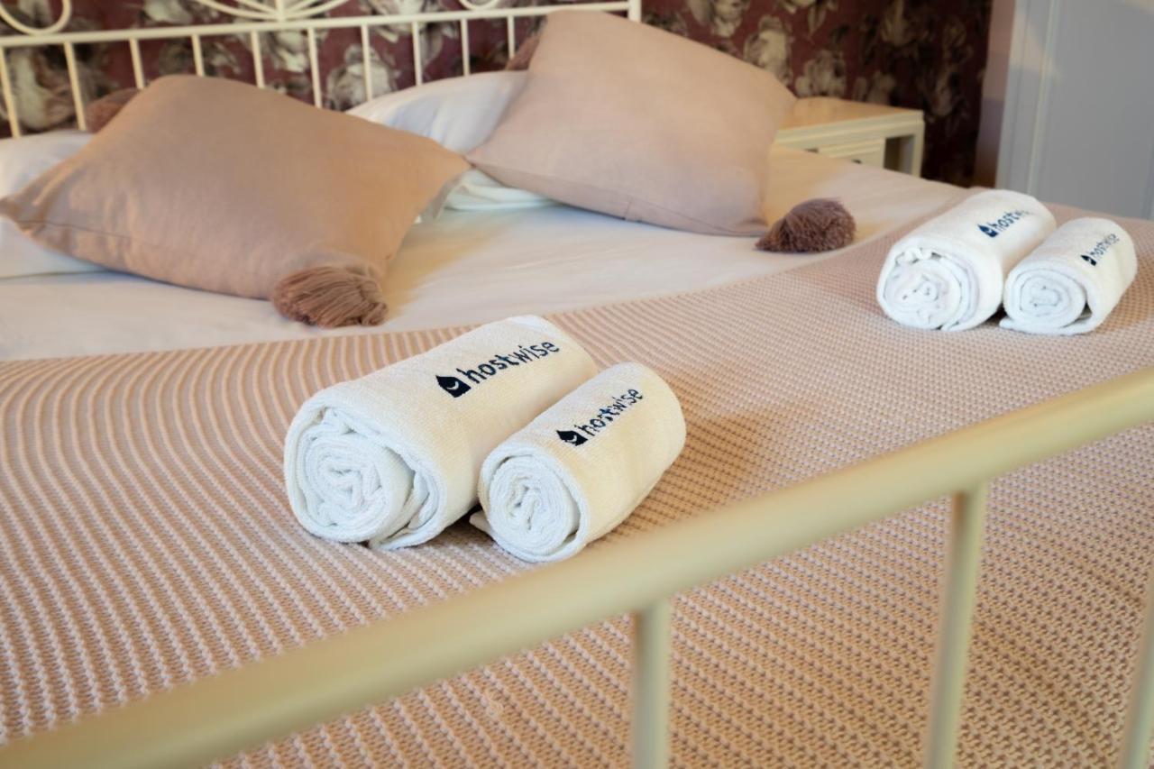 Host Wise - Homely Noble Flats - Garden & Jacuzzi ポルト エクステリア 写真