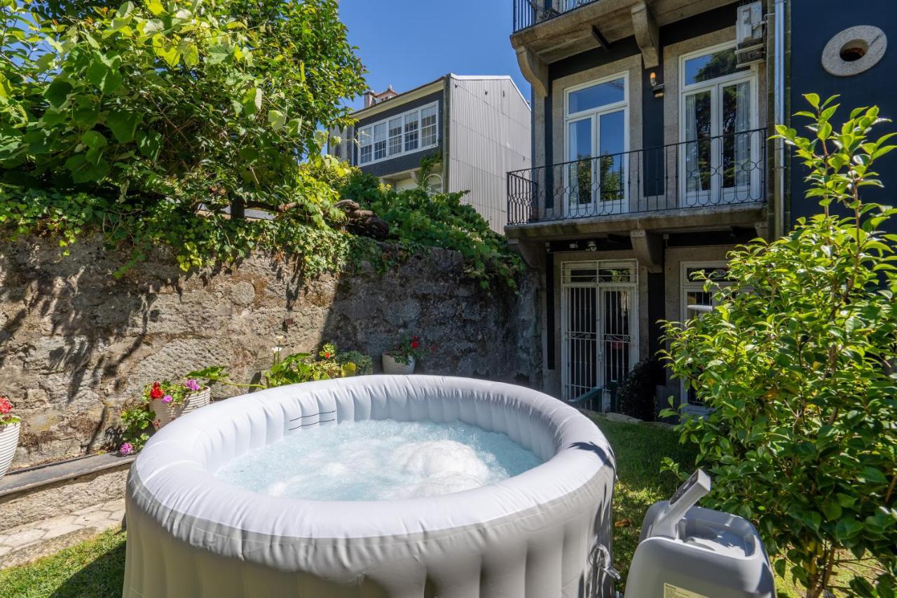 Host Wise - Homely Noble Flats - Garden & Jacuzzi ポルト エクステリア 写真